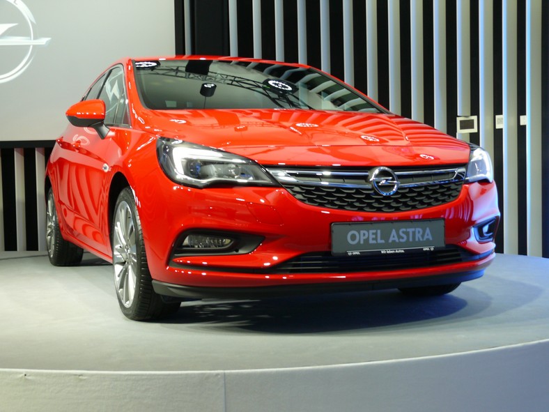 Opel Astra 2016