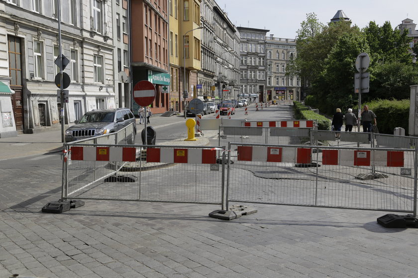 Po Trzebnickiej w jedną stronę