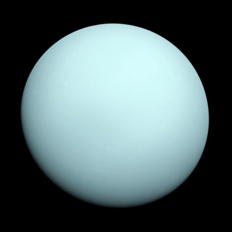 Zdjęcie Urana wykonane przez sondę Voyager 2