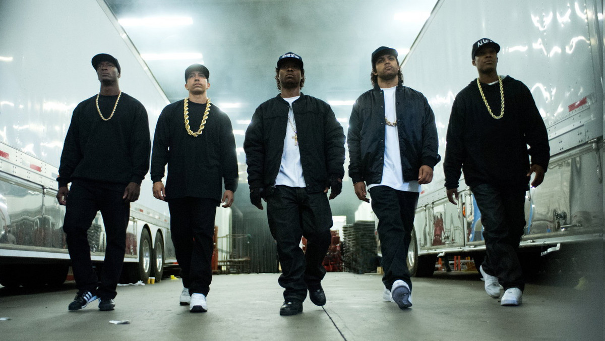 Już 4 września wejdzie do polskich kin film "Straight Outta Compton" o kultowej grupie gangsta-rapu N.W.A. FBI z powodu ostrych tekstów nazwała ich "najniebezpieczniejszą grupą świata".