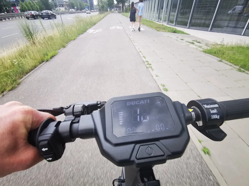 Droga dla rowerów – najlepszy szlak dla hulajnóg elektrycznych