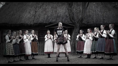 Metalowa wersja "My Słowianie"; zmarła nastolatka, która nagrała cover utworu Katy Perry "Roar" - flesz muzyczny