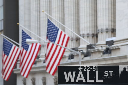 Wall Street odbija po najgorszej od 30 lat sesji