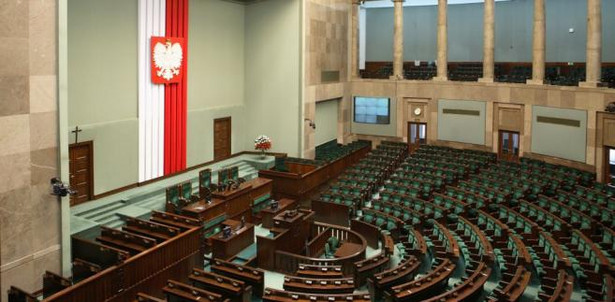 „Nikt w Polsce, nawet Trybunał Konstytucyjny, nie może stawiać się ponad prawem” – oświadczył marszałek Sejmu.