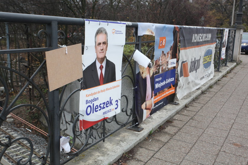 Od wyborów mija kilka dni a w Trójmieście roi się od plakatów