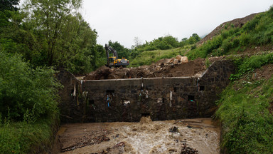Powódź w Serbii. Woda zerwała dwa mosty