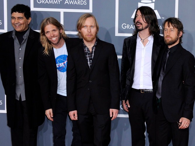 Foo Fighters zdominowali rockowe kategorie odbierając łącznie pięć statuetek, w tym za 'Walk' (najlepsze rockowe wykonanie, najlepsza rockowa piosenka) i 'White Limo' (najlepsze rockowe/metalowe wykonanie), a ich krążek 'Wasting Light' został uznany za najlepszy rockowy album