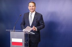 Sikorski bez ogródek o Nawrockim. "Ma tylko jedno zadanie od Kaczyńskiego"