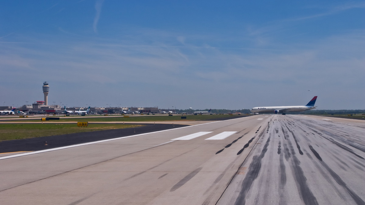 Najruchliwszy portem lotniczym na świecie jest amerykańska Atlanta. Na drugie miejsce awansowało lotnisko w Pekinie - podała we wtorek Międzynarodowa Rada Portów Lotniczych (ACI).