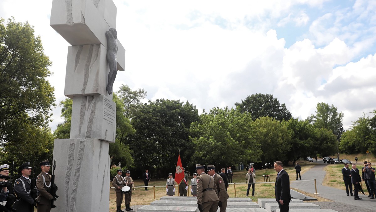 Rzeź wołyńska to ludobójstwo dokonane na mniejszości polskiej przez nacjonalistów ukraińskich, na terenie województwa wołyńskiego II RP, w okresie od lutego 1943 do lutego 1945. W zbrodni często aktywnie uczestniczyła miejscowa ludność ukraińska. Nie jest znana dokładna liczba ofiar. Według polskich historyków, zbrodnia wołyńska była ludobójczą czystką etniczną, która pochłonęła ok. 100 tys. ofiar śmiertelnych wśród Polaków.