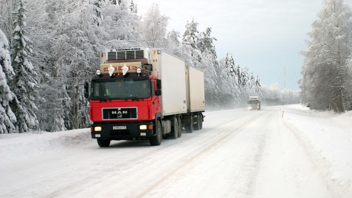 Kamion u snegu - ilustracija