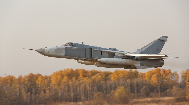 SU-24-es harci repülő felszállás közben / Illusztráció: Northfoto