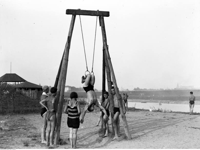 Czas na plażach maksymalnie sobie uatrakcyjniano