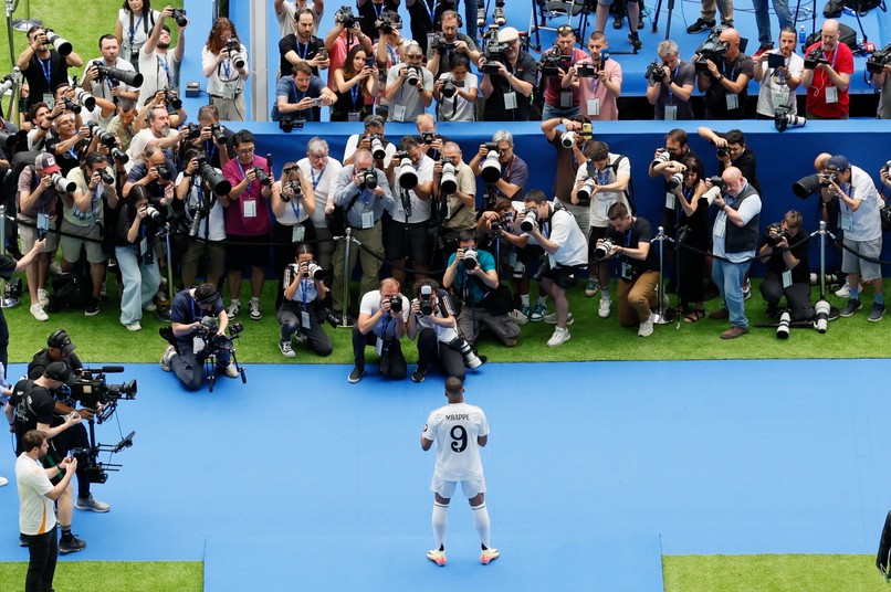 W wydarzeniu, które odbyło się na stadionie Santiago Bernabeu wzięło udział 80 tys. kibiców