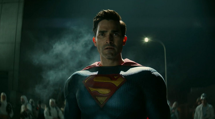 Superman (Tyler Hoechlin) ereje teljében van, az utolsó kryptoni nem csak a földet védelmezi, családapaként is helyt áll otthon / Fotó: HBO