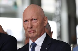 Gen. Różański  o dużym problemie Polski. "Nie wiadomo, kto i za co odpowiada"