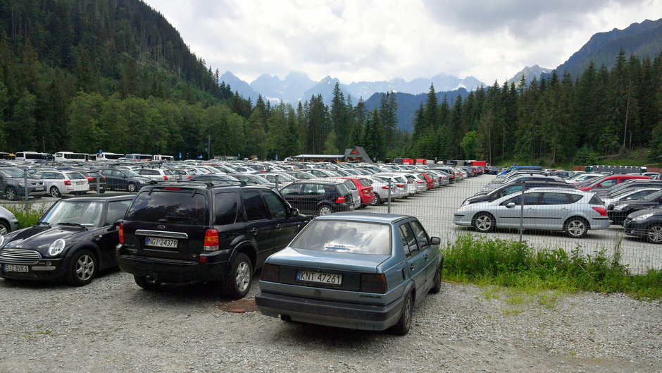 Parking na drodze do Morskiego Oka, Tatry