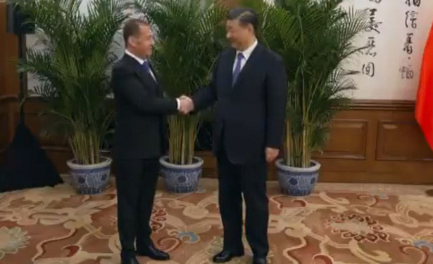 Xi Jinping przyjął byłego prezydenta Rosji Dimitrija Miedwiediewa