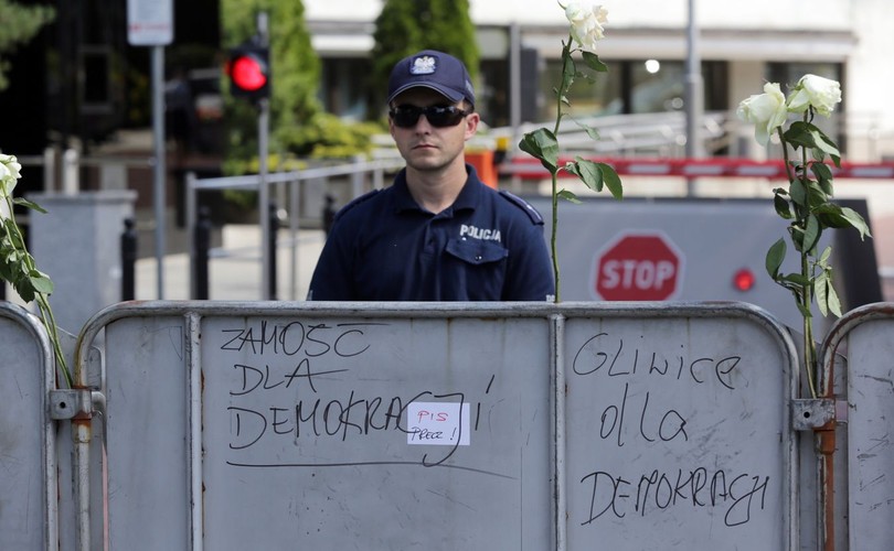 Protest przed Sejmem