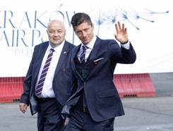 Euro 2016: 'Pod krawatem' i z klasą. Kadra Nawałki już we Francji