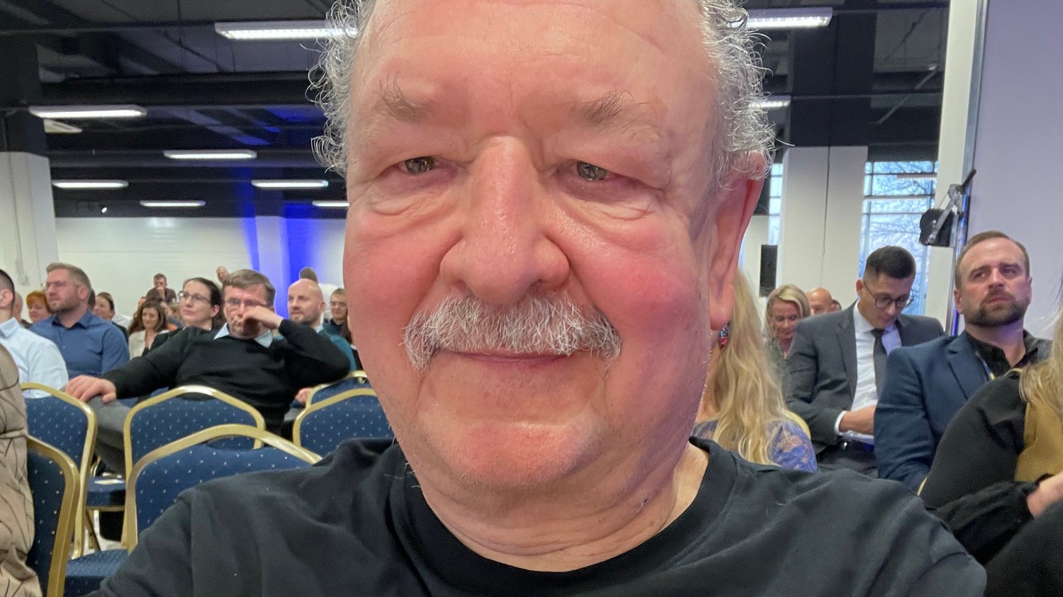 Spisovateľ Daniel Hevier.