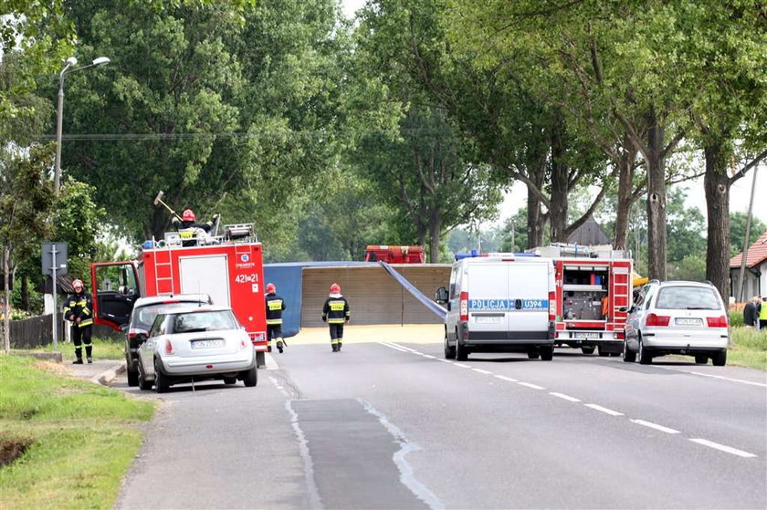 Seria wypadków. 4 ofiary, 3 drogi krajowe zablokowane 