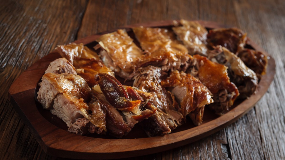 PEČENJE IZ RERNE sa najlepšom hrskavom koricom: Jedan TRIK profesionalnog kuvara zaslužan je za ovo savršenstvo prste da poližete