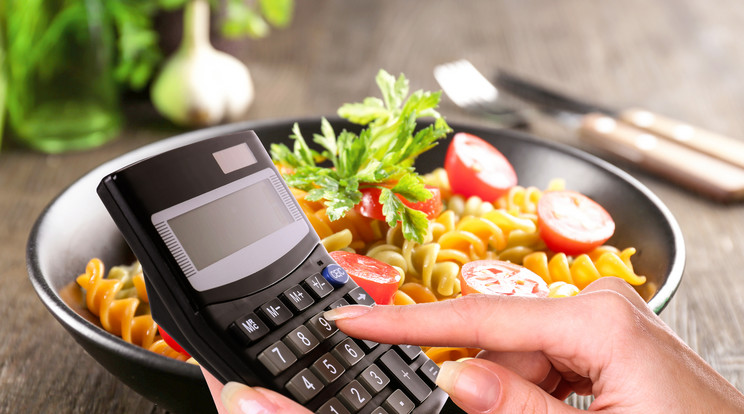 Diétázás előtt legyünk tisztában napi kalóriaigényünkkel / Fotó: Shutterstock