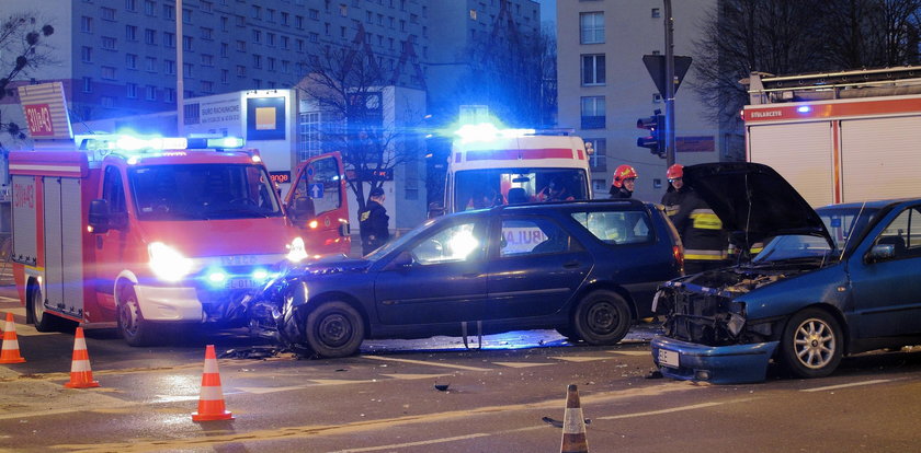 Wypadek na Retkini. Dwie osoby ranne