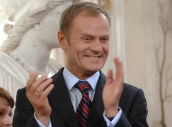 Tusk żałuje, że palacza trawki nie ma w PO
