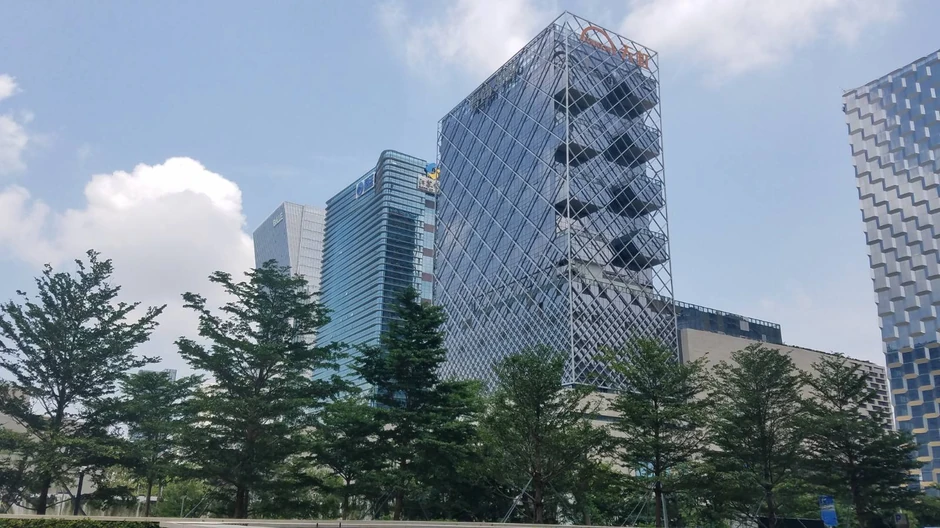 Šenžen je 900 kilometara udaljen od Vuhana