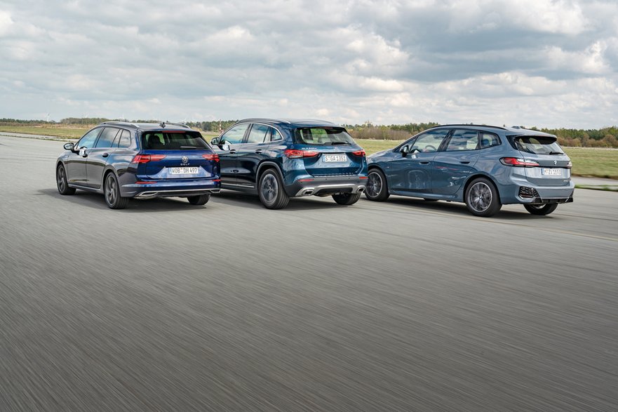 BMW 2 Active Tourer, Mercedes GLA, Volkswagen Golf Variant - porównanie