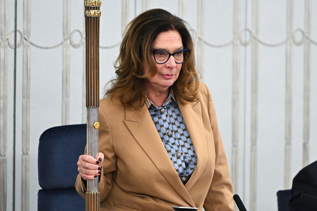 Marszałek Senatu Małgorzata Kidawa-Błońska na sali obrad Senatu w Warszawie