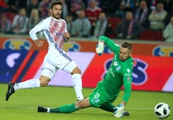 Ekstraklasa: Górnik dwa miesiące bez zwycięstwa. Lech przegrywał już 0:2, ale uratował punkt