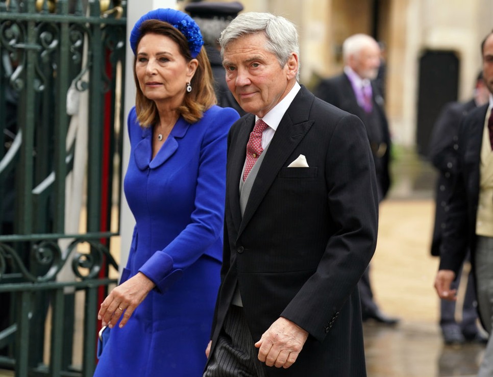 Los padres de la princesa Catalina, Caroline Middleton y Michael Middleton, en la coronación del rey Carlos en mayo.