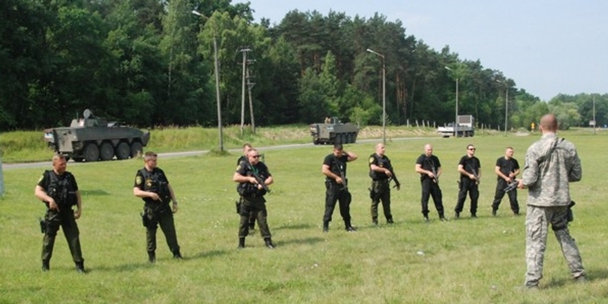 Policjanci szkolili straż bankową NBP