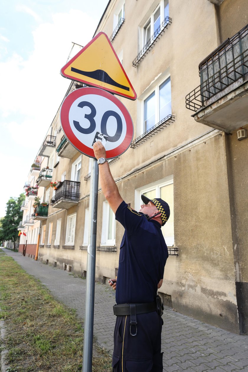 Strażnicy rozpoczynają kontrole szkół