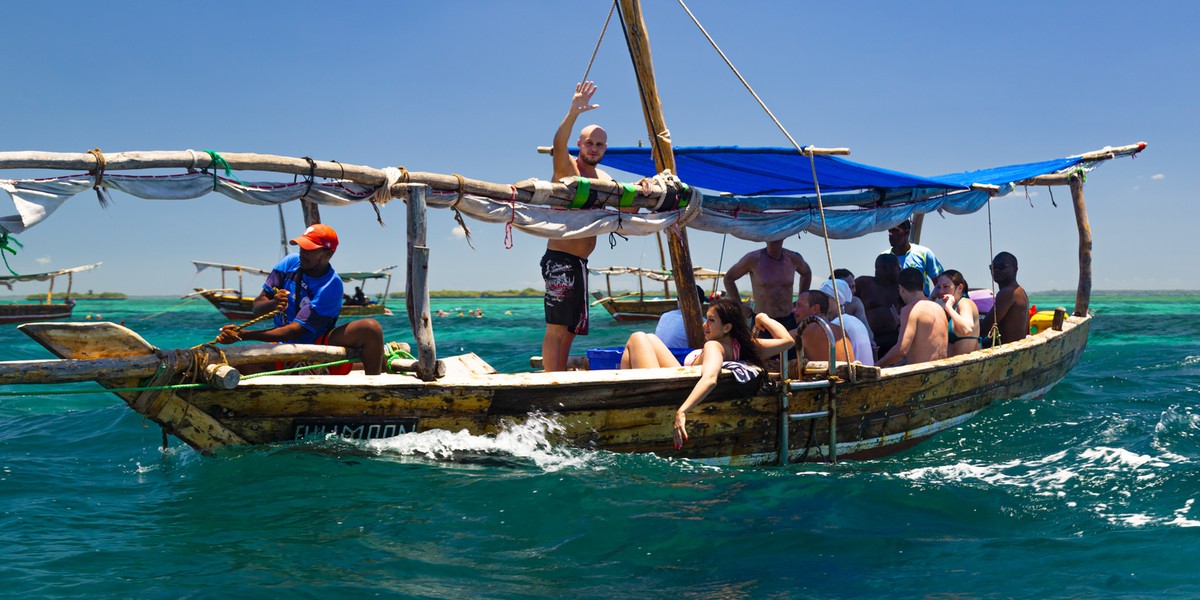 Na zdjęciu z lutego 2019: turyści na Zanzibarze.