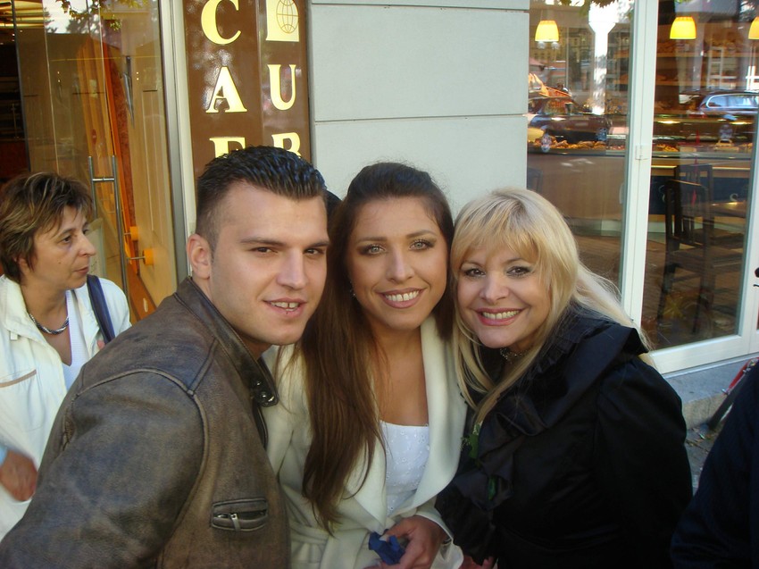 Hanka sa sinom i ćerkom