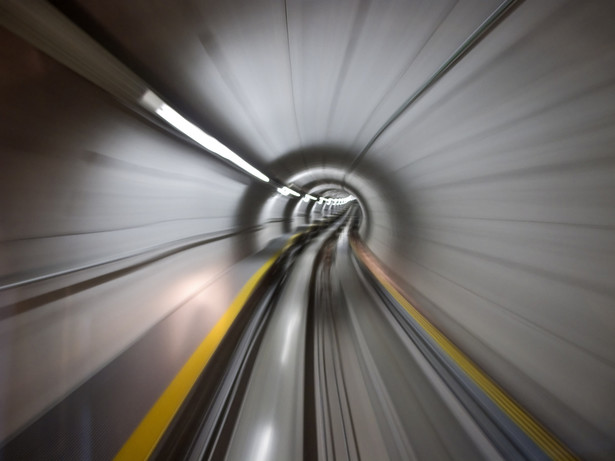 Oto najdłuższe tunele na świecie [WIDEO]