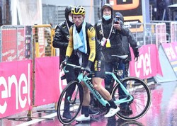 Team Jumbo-Visma także się wycofał z Giro d'Italia