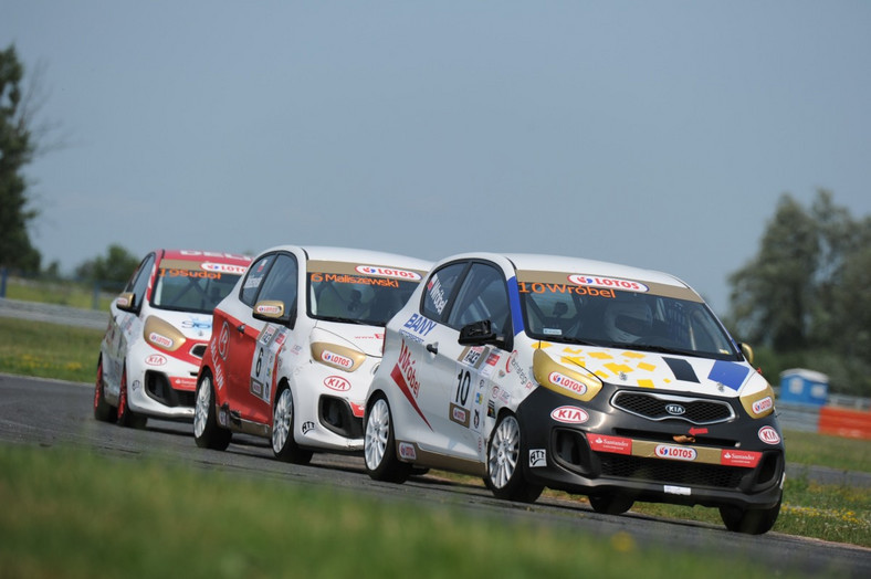 Kia Lotos Race jedzie na tor Slovakiaring