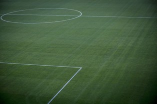 "Porażka i śmierć włoskiego futbolu"? Pięcioletnie prawa telewizyjne za 4,5 mld euro