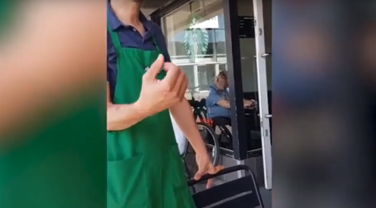 Így Aláztak Meg A Starbucks Ban Egy Hajléktalant Aki Nem Koldult Hanem épp Megvásárolt ételt 3123