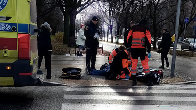 Młody mężczyzna zakasłał i upadł. Rozpoczęła się dramatyczna walka o jego życie