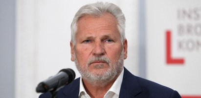 Kwaśniewski zaskakująco ws. koczujących na granicy! "Część z nich przyjechała tam przecież całkiem legalnie..."