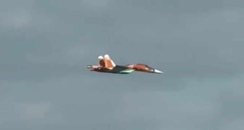 Su-34 w nietypowym kamuflażu