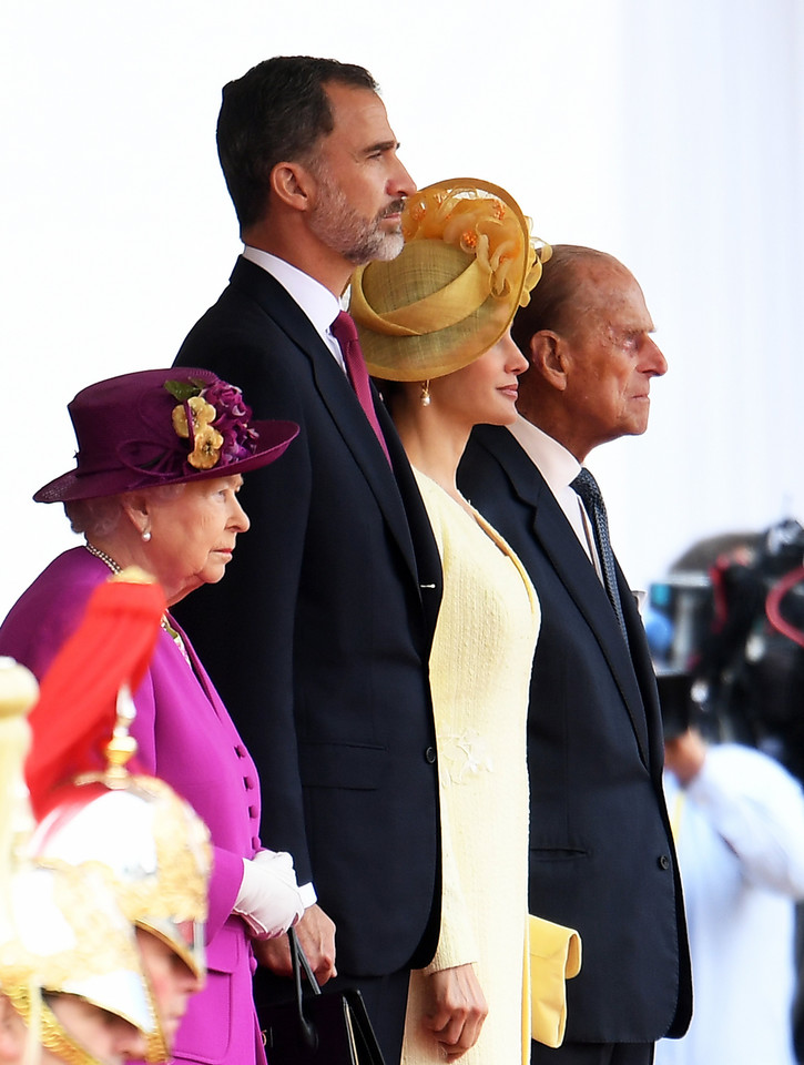 Królowa Letycja z mężem na spotkaniu z królową Elżbietą II