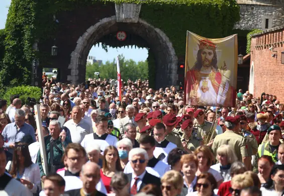 Episkopat chce zmniejszenia obostrzeń w kościołach. "To rodzaj dyskryminacji"