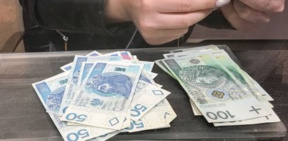 Kursy walut. Co się dzieje ze złotym? Po ile jest frank, a ile trzeba dać za dolara i euro?